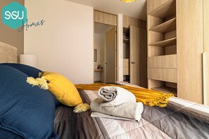2 chambres, fer et planche à repasser, Wi-Fi, draps fournis