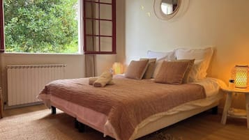 5 chambres, fer et planche Ă  repasser, accĂšs Internet