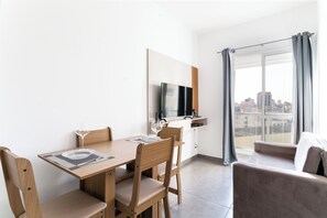 Apartment | Ruang tamu | TV skrin rata 