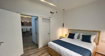 Golden Garden Hotel & Suites