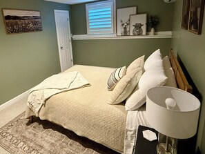 1 habitación, tabla de planchar con plancha, wifi y ropa de cama 