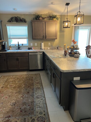 Tropical Paradise in the heart of theVillages.  Minutes from Brownwood