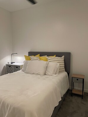 1 bedroom, iron/ironing board, WiFi, bed sheets