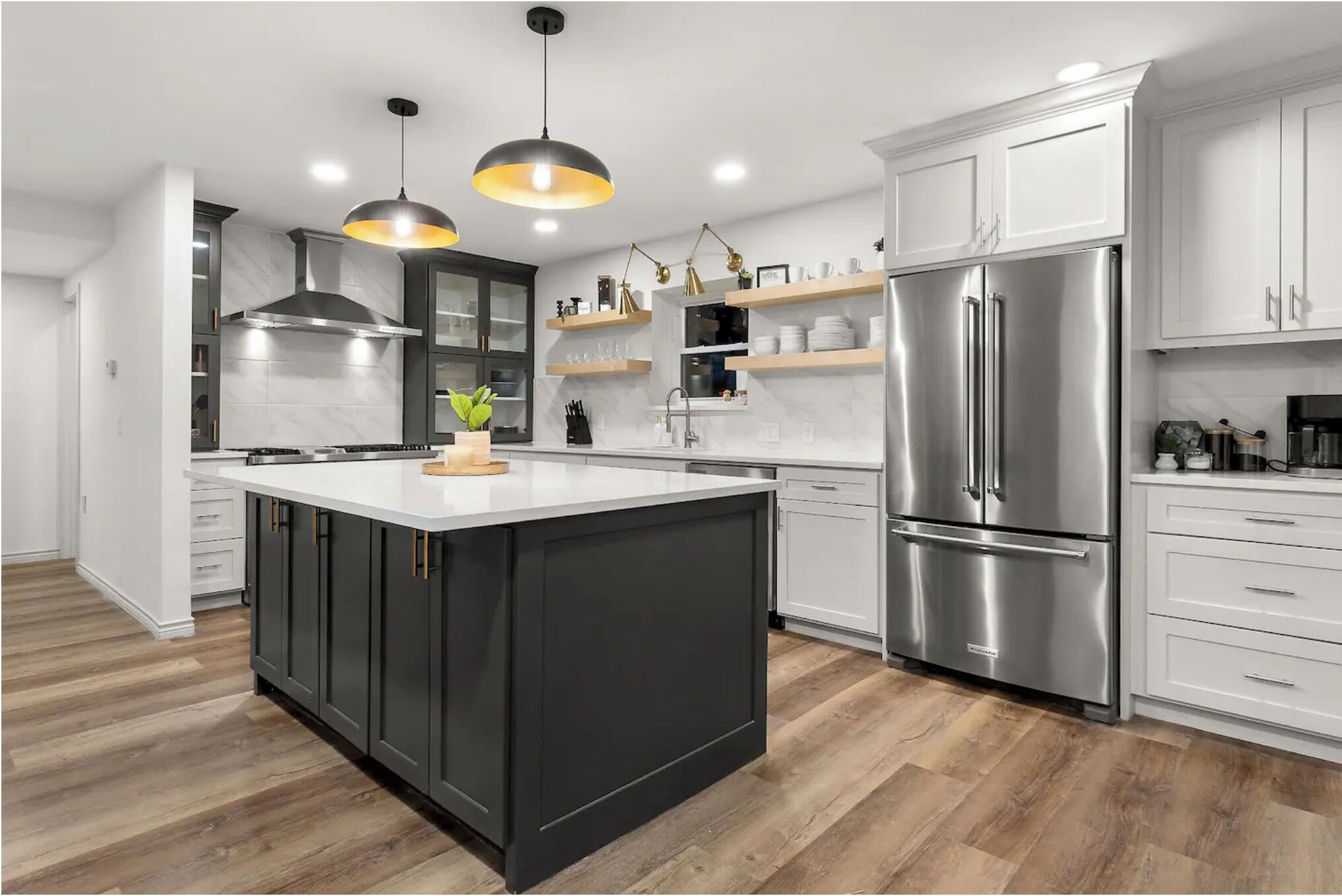 Mikrowelle, Ofen, Herdplatte, Geschirrspüler