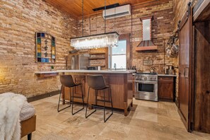 Private kitchen - The Historic Big Easy on East Wright Street (Pensacola)