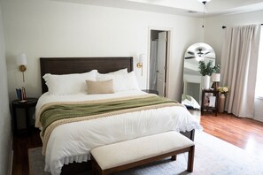 3 bedrooms, iron/ironing board, bed sheets