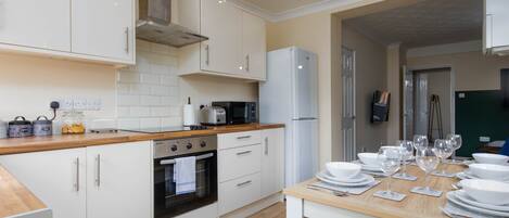 Kühlschrank, Herdplatte