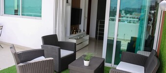 2-bedroom Penthouse condo in Prime Santo Domingo Domingo with AC