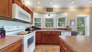 Microwave, oven, stovetop, dishwasher