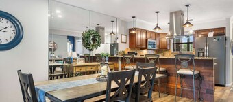 Blue Royale Retreat - Condo for 6