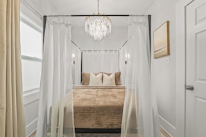 3 chambres, fer et planche à repasser, Wi-Fi, draps fournis