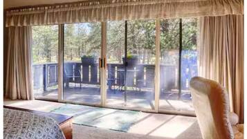 1 chambre, fer et planche Ă repasser, Wi-Fi, draps fournis