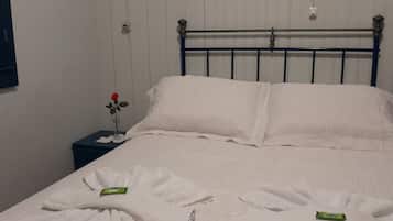 Iron/ironing board, internet, bed sheets