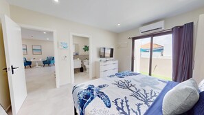 2 bedrooms, in-room safe, iron/ironing board, free WiFi