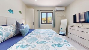 2 bedrooms, in-room safe, iron/ironing board, free WiFi