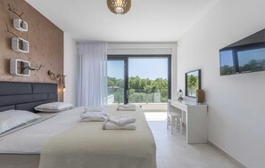 4 Schlafzimmer, Bügeleisen/Bügelbrett, kostenloses WLAN