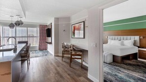 2 makuuhuonetta, silitysrauta/-lauta, ilmainen Wi-Fi, vuodevaatteet