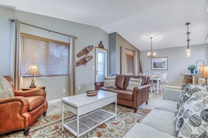 Téléviseur connecté, foyer, écran d’ordinateur, imprimante