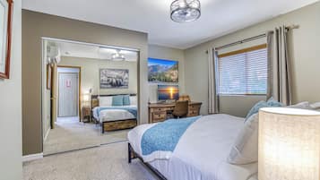 2 Schlafzimmer, Schreibtisch, Bügeleisen/Bügelbrett, Reisekinderbett