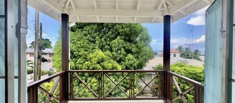 Cosy 2 Bed Townhome with pool in Fitts Village