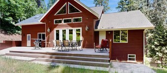 Cozy Spacious Cabin w/ Lg Game Room & Lake Access