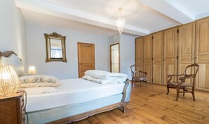 6 bedrooms, free WiFi