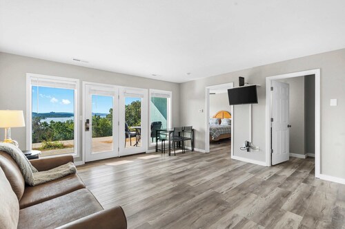 Waterview Oasis Stay for 4