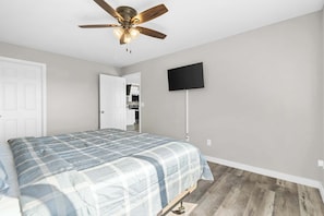Condo, 1 King Bed with Sofa bed, Patio (Waterview Oasis) | 1 bedroom, individually decorated, individually furnished