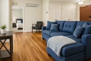 2 bedrooms, iron/ironing board, internet, bed sheets