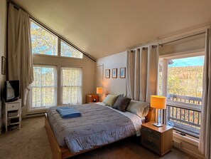 3 室のベッドルーム、アイロン / アイロン台、WiFi (無料)、ベッドシーツ