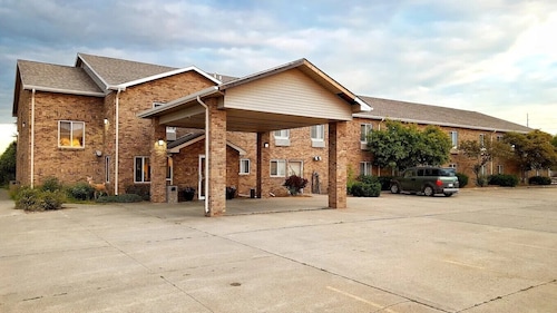 Capital O Roadside Inn Thedford NE 2