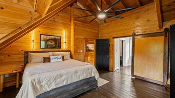 3 slaapkamers, een strijkplank/strijkijzer, reisbedje, gratis wifi