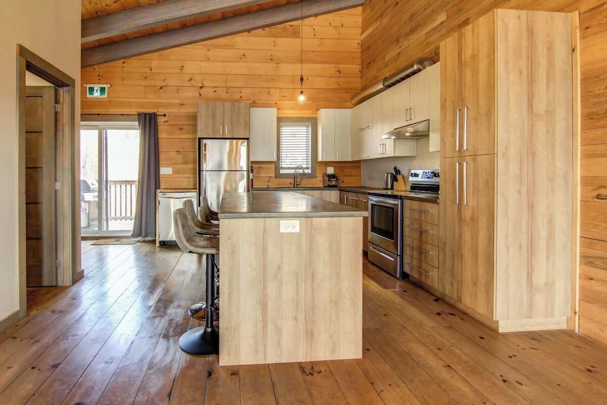 Réfrigérateur, micro-ondes, four, lave-vaisselle