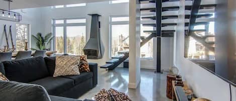 Télévision, cheminée