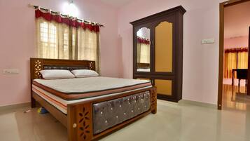 4 bedrooms, WiFi, bed sheets
