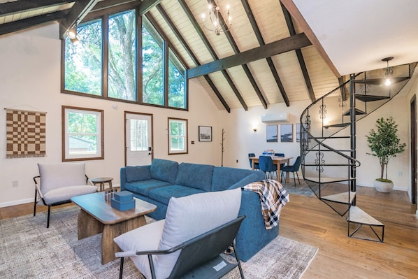 Living area - Cabin Style Rustic Getaway, with mini-splits (Northampton)