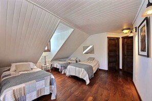 Room - Rustik | Tavata Chalets | Cachet ancestrale (Saguenay)