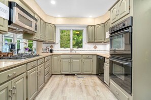 Fridge, microwave, oven, dishwasher