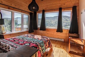 4 bedrooms, WiFi, bed sheets