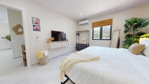 2 bedrooms, in-room safe, iron/ironing board, free WiFi