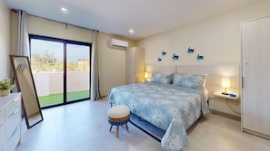 In-room safe, iron/ironing board, free WiFi, bed sheets