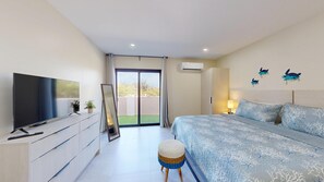 2 bedrooms, in-room safe, iron/ironing board, free WiFi