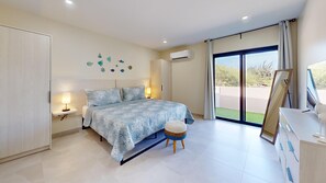 2 bedrooms, in-room safe, iron/ironing board, free WiFi