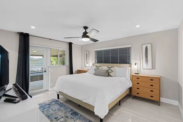 2 chambres, bureau, fer et planche à repasser, accès au Wi-Fi (inclus)