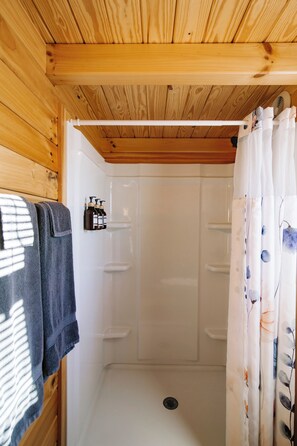 Hair dryer, towels - Cozy Wine Cabin escape with Breathtaking Views 5 (Hector)