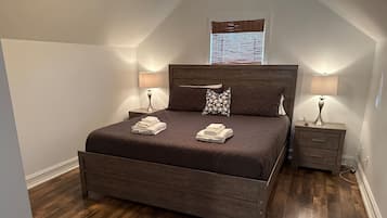 4 bedrooms, iron/ironing board, free WiFi, bed sheets