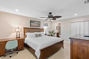 2 Schlafzimmer, Schreibtisch, Bügeleisen/Bügelbrett, kostenloses WLAN