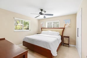 2 bedrooms, desk, iron/ironing board, free WiFi