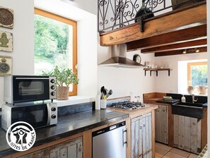 Microwave, dishwasher