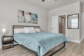 3 Schlafzimmer, Schreibtisch, WLAN